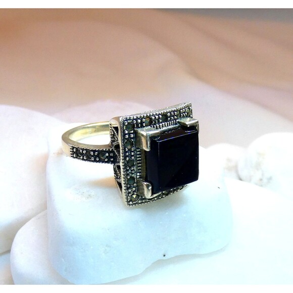Vintage Marcasite Black Onyx Sterling Silver Ring Sz 6.75 - Picture 1 of 9
